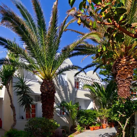 Dolphins Aparthotel